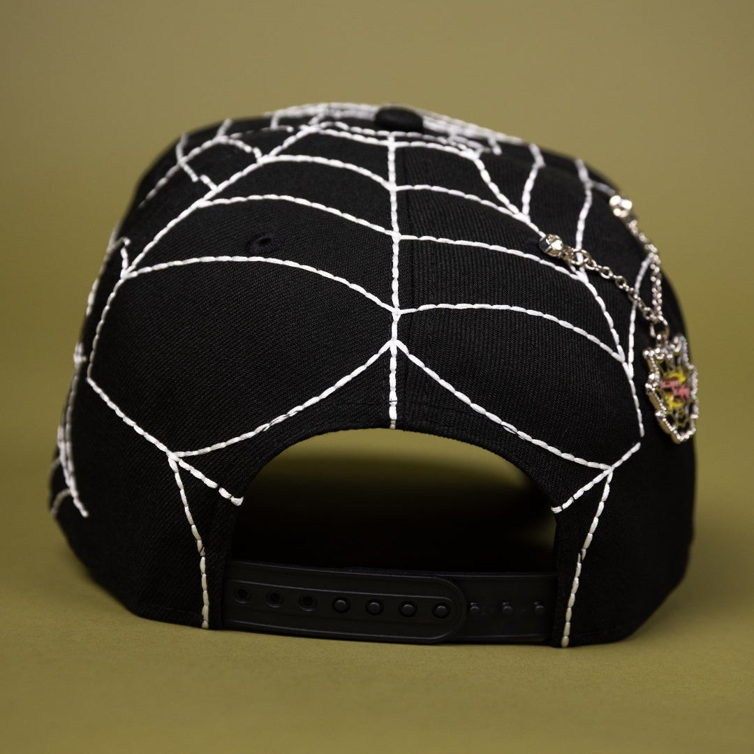 NEW ERA EXCLUSIVE 9FIFTY A-FRAME BLACK ATLANTA BRAVES SNAPBACK W/ SPIDER WEB + 1999 WORLD SERIES SIDE PATCH