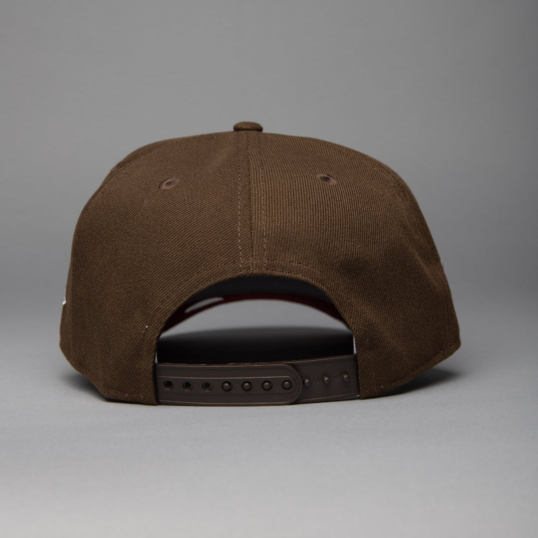 NEW ERA 9FIFTY A-FRAME BROWN NEW YORK YANKEES SNAPBACK W/ 1999 WORLD SERIES SIDE PATCH