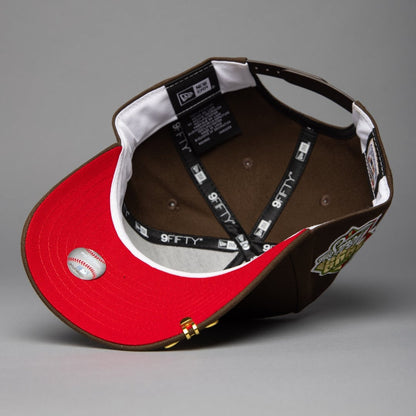 NEW ERA 9FIFTY A-FRAME BROWN NEW YORK YANKEES SNAPBACK W/ 1999 WORLD SERIES SIDE PATCH