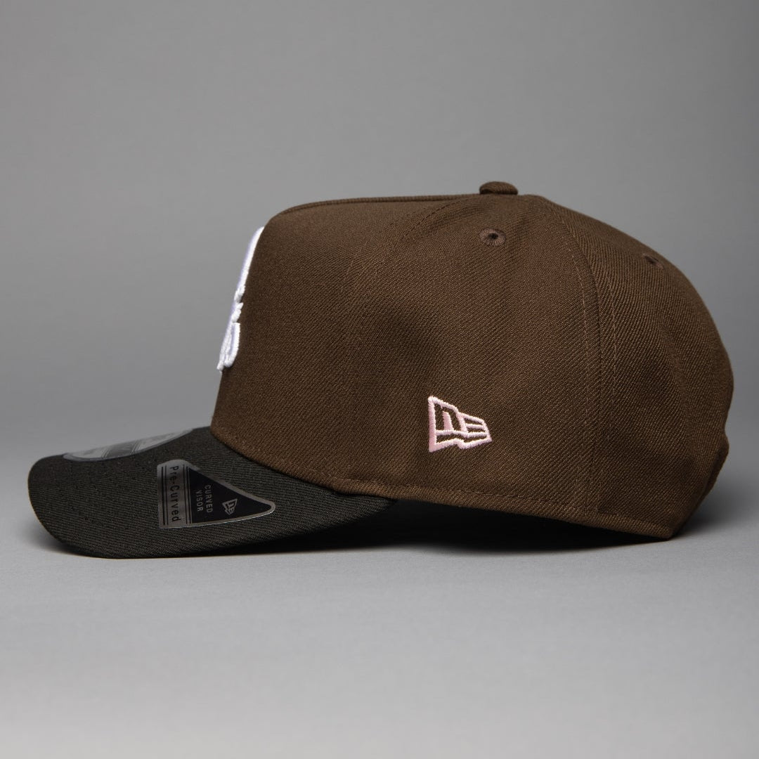 NEW ERA 9FIFTY A-FRAME BROWN/BLACK BALTIMORE ORIOLES SNAPBACK W/ 50TH ANNIVERSARY SIDE PATCH