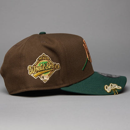 NEW ERA 9FIFTY A-FRAME BROWN/PINE GREEN NEW YORK YANKEES SNAPBACK W/ 1996 WORLD SERIES SIDE PATCH
