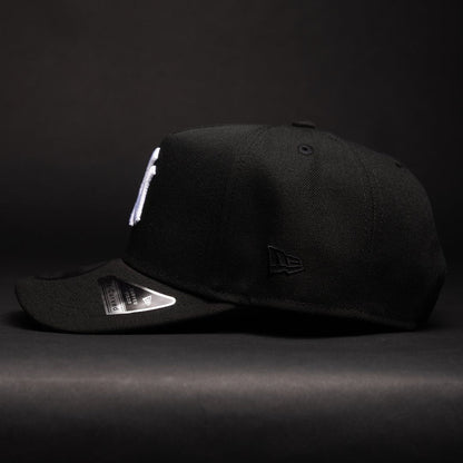 NEW ERA 9FIFTY A-FRAME BLACK NEW YORK YANKEES SNAPBACK W/ 2000 WORLD SERIES SIDE PATCH