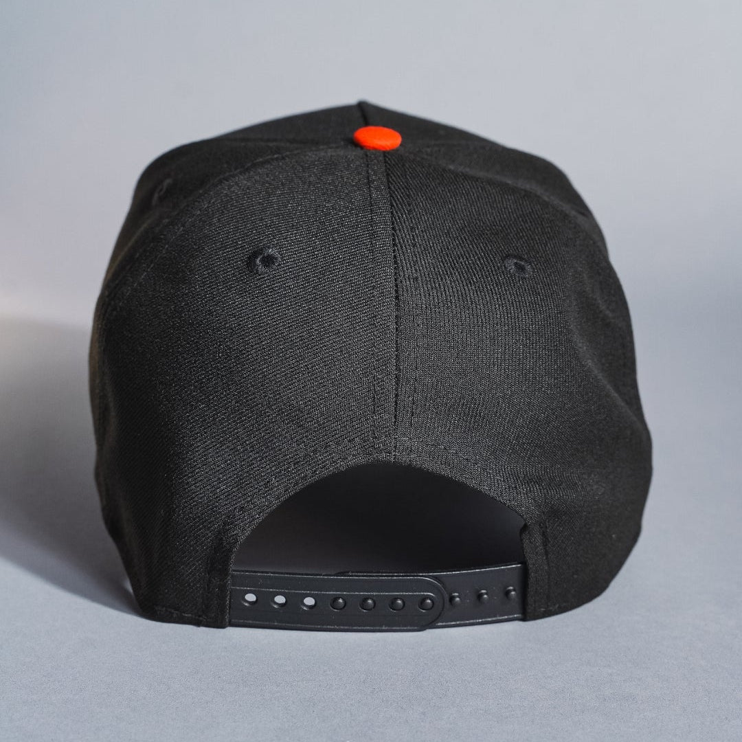 NEW ERA 9FIFTY A-FRAME BLACK ATLANTA BRAVES SNAPBACK W/ TURNER FIELD SIDE PATCH