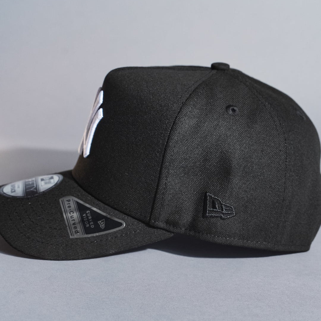 NEW ERA 9FIFTY A-FRAME BLACK NEW YORK YANKEES SNAPBACK W/ SUBWAY SERIES SIDE PATCH