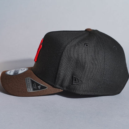 NEW ERA 9FIFTY A-FRAME BLACK/BROWN NEW YORK YANKEES SNAPBACK W/ 75TH ANNIVERSARY SIDE PATCH
