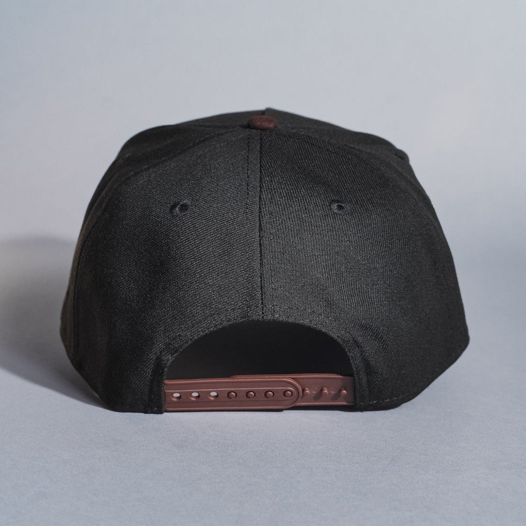 NEW ERA 9FIFTY A-FRAME BLACK/BROWN OAKLAND ATHLETICS SNAPBACK W/ RICKEY HENDERSON SIDE PATCH