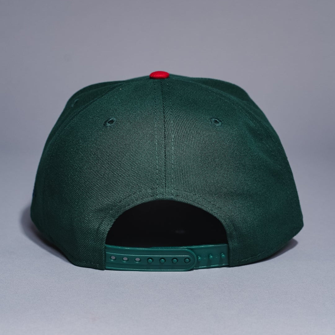 NEW ERA 9FIFTY A-FRAME FOREST GREEN/NAVY NEW YORK YANKEES SNAPBACK W/ WORLD SERIES CHAMPIONS SIDE PATCH