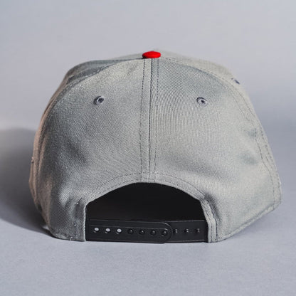 NEW ERA 9FIFTY A-FRAME GREY/BLACK ATLANTA BRAVES SCRIPT SNAPBACK W/ TURNER FIELD SIDE PATCH