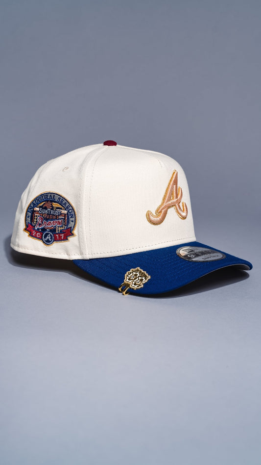 NEW ERA 9FIFTY A-FRAME CHROME/BLUE ATLANTA BRAVES SNAPBACK W/ 2017 INAUGURAL SEASON SIDE PATCH