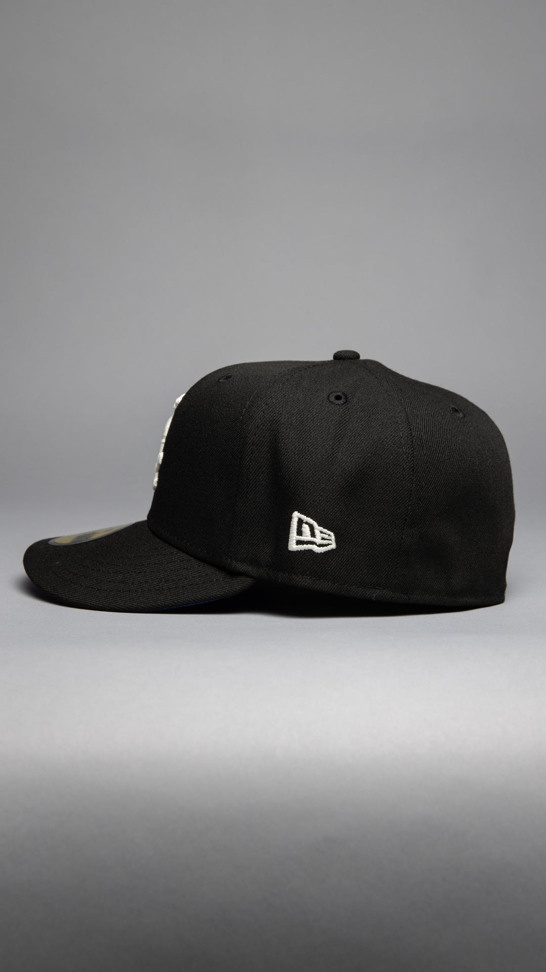 NEW ERA EXCLUSIVE 59FIFTY BLACK CHICAGO WHITE SOX W/ 95TH ANNIVERSARY SIDE PATCH