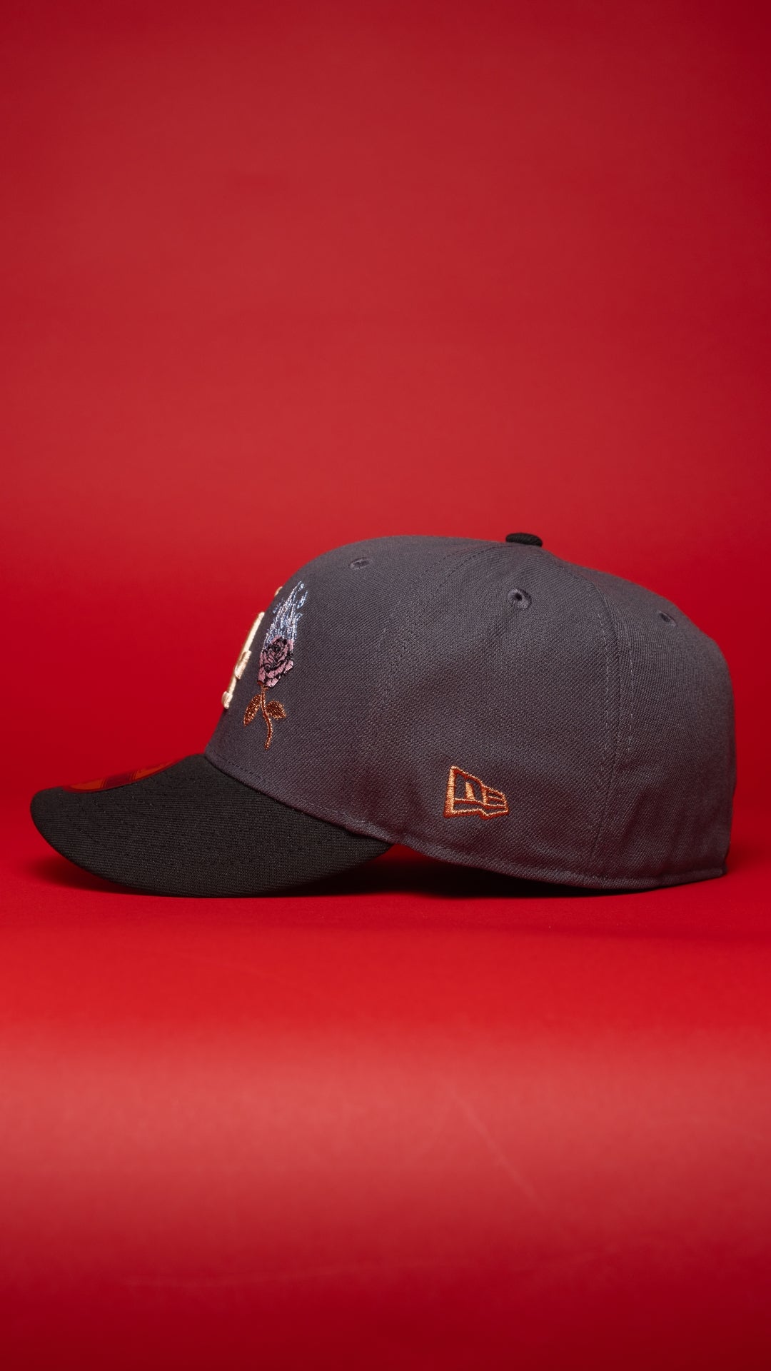 NEW ERA EXCLUSIVE 59FIFTY GREY/BLACK LOS ANGELES DODGERS W/ BURNT ROSES + SHOHEI OHTANI SIDE PATCH