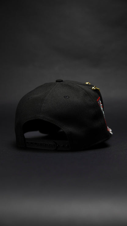 NEW ERA EXCLUSIVE 9FIFTY BLACK PITTSBURGH PIRTAES SNAPBACK W/ PIRATES LOGO SIDE PATCH