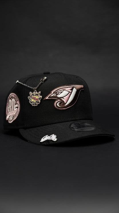 NEW ERA EXCLUSIVE 9FIFTY BLACK TORONTO BLUE JAYS SNAPBACK W/ 30TH SEASON SIDE PATCH