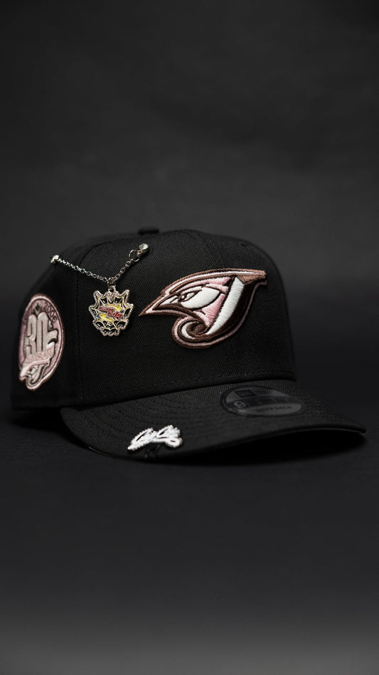NEW ERA EXCLUSIVE 9FIFTY BLACK TORONTO BLUE JAYS SNAPBACK W/ 30TH SEASON SIDE PATCH