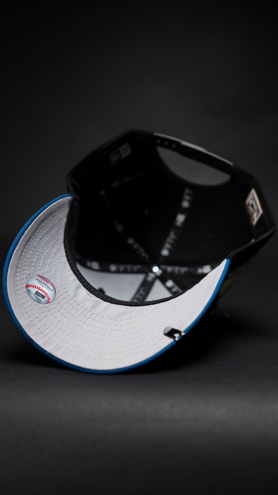 NEW ERA EXCLUSIVE 9FIFTY BLACK/COBALT BLUE TEXAS RANGERS SNAPBACK W/ FINAL SEASON SIDE PATCH