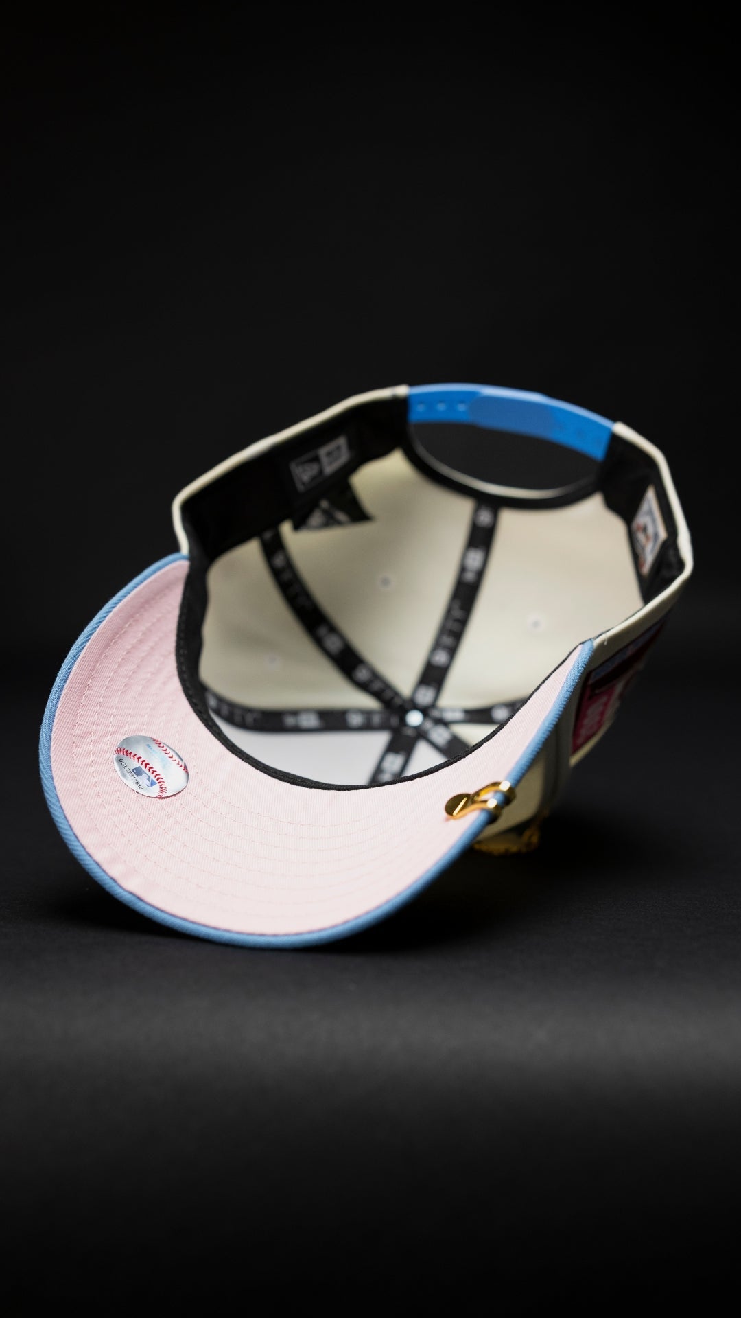 NEW ERA EXCLUSIVE 9FIFTY CHROME/ICY HOUSTON ASTROS SNAPBACK W/ ROSE + 2000 INAUGURAL SEASON SIDE PATCH