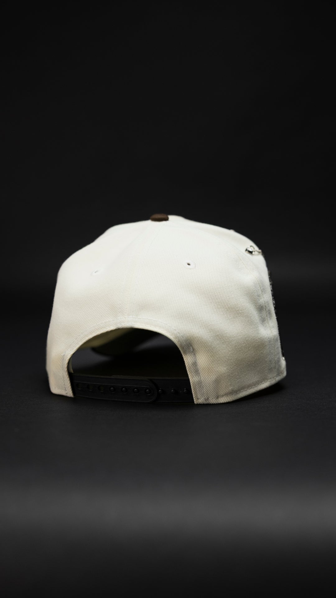 NEW ERA EXCLUSIVE 9FIFTY CHROME/BROWN BALTIMORE ORIOLES SNAPBACK W/ 30TH ANNIVERSARY SIDE PATCH