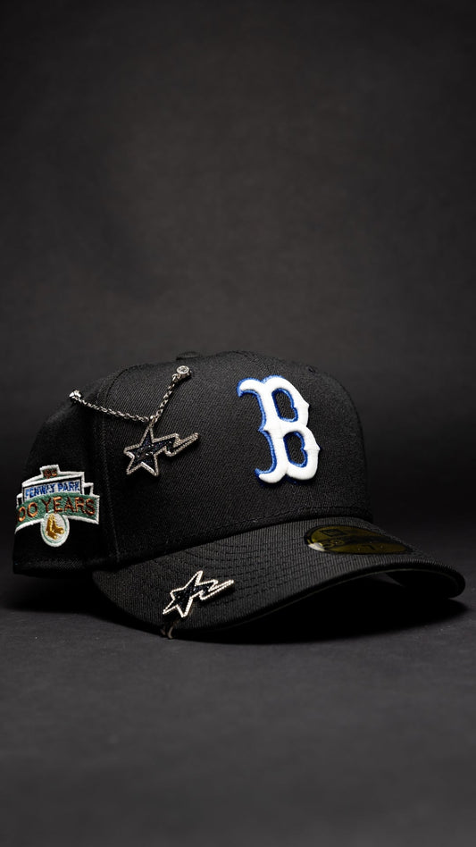 NEW ERA EXCLUSIVE 59FIFTY BLACK BOSTON RED SOX W/ YEARS SIDE PATCH