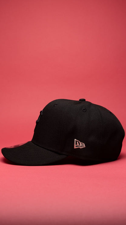 NEW ERA EXCLUSIVE 9FIFTY BLACKED OUT PITTSBURGH PIRATES SNAPBACK W/ THREE RIVES STADIUM SIDE PATCH