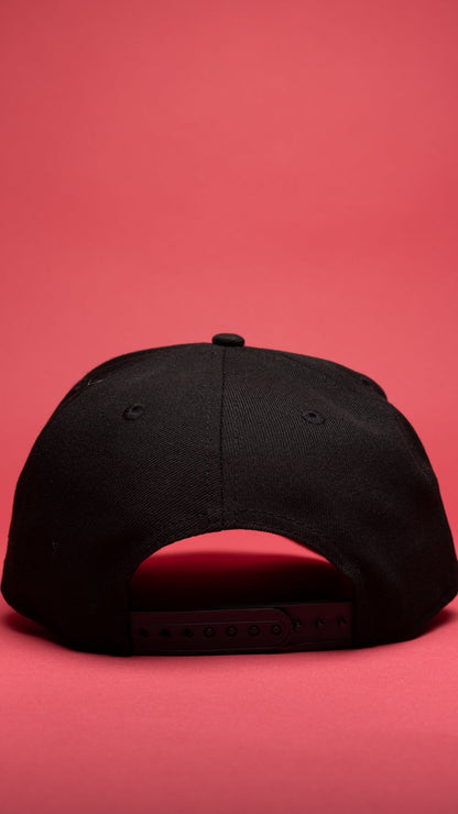 NEW ERA 9FIFTY A-FRAME BLACKED OUT NEW YORK YANKEES SNAPBACK W/ YANKEE STADIUM SIDE PATCH