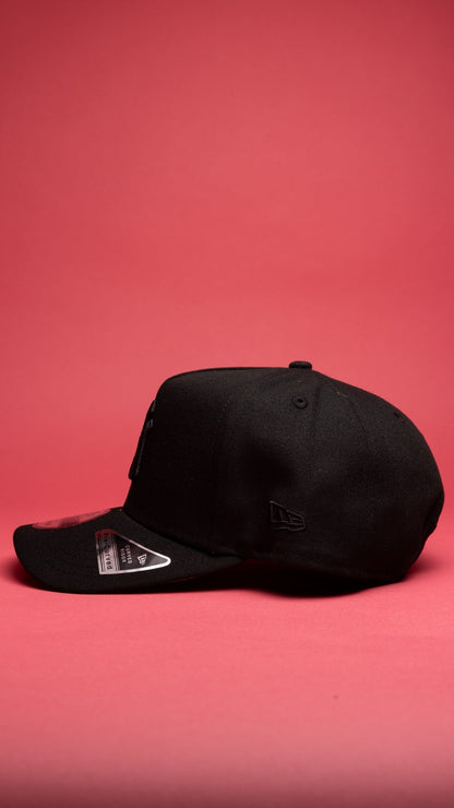 NEW ERA 9FIFTY A-FRAME BLACKED OUT NEW YORK YANKEES SNAPBACK W/ YANKEE STADIUM SIDE PATCH