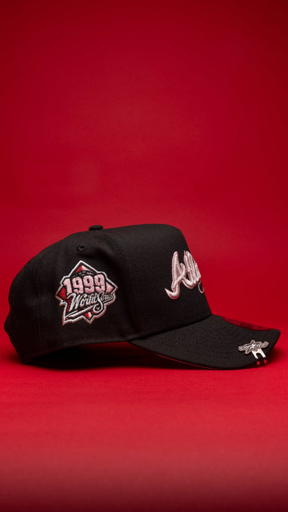 NEW ERA 9FIFTY A-FRAME BLACK ATLANTA BRAVES SCRIPT SNAPBACK W/ 1999 WORLD SERIES SIDE PATCH