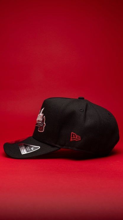 NEW ERA 9FIFTY A-FRAME BLACK ATLANTA BRAVES SCRIPT SNAPBACK W/ 1999 WORLD SERIES SIDE PATCH