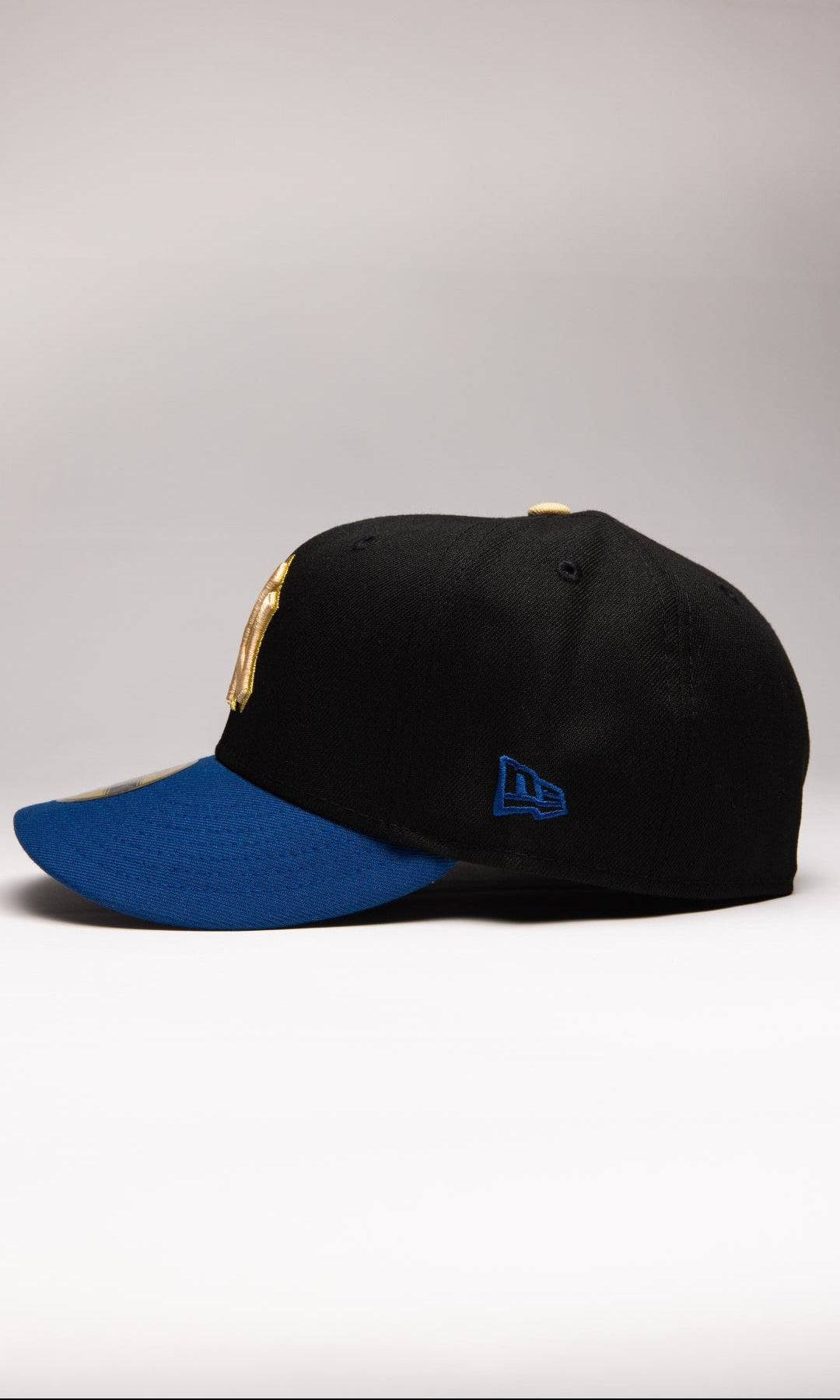 NEW ERA EXCLUSIVE 59FIFTY BLACK/NAVY NEW YORK YANKEES W/ WORLD CHAMPIONS SIDE PATCH