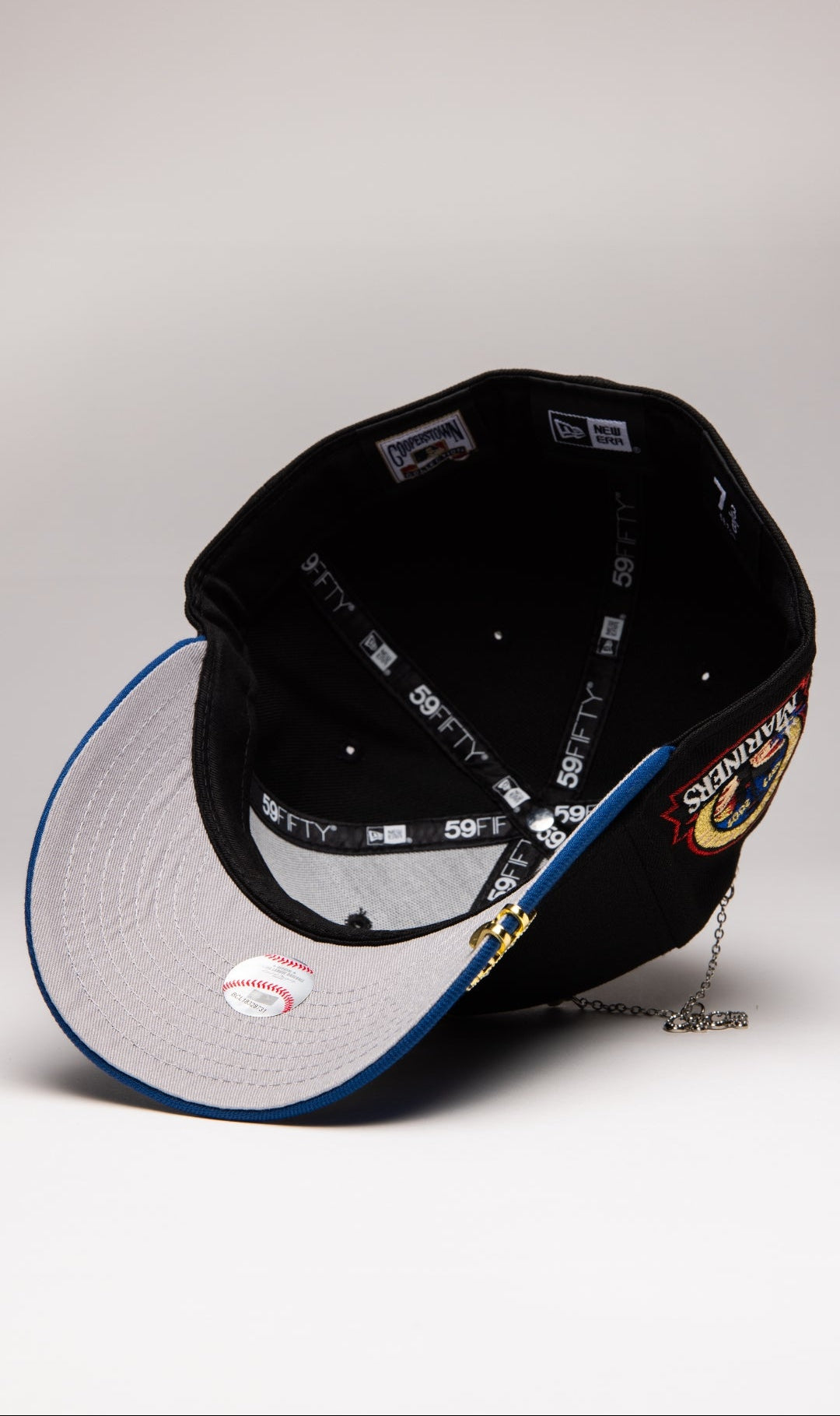 NEW ERA EXCLUSIVE 59FIFTY BLACK/NAVY SEATTLE MARINERS W/ ANNIVERSARY SIDE PATCH