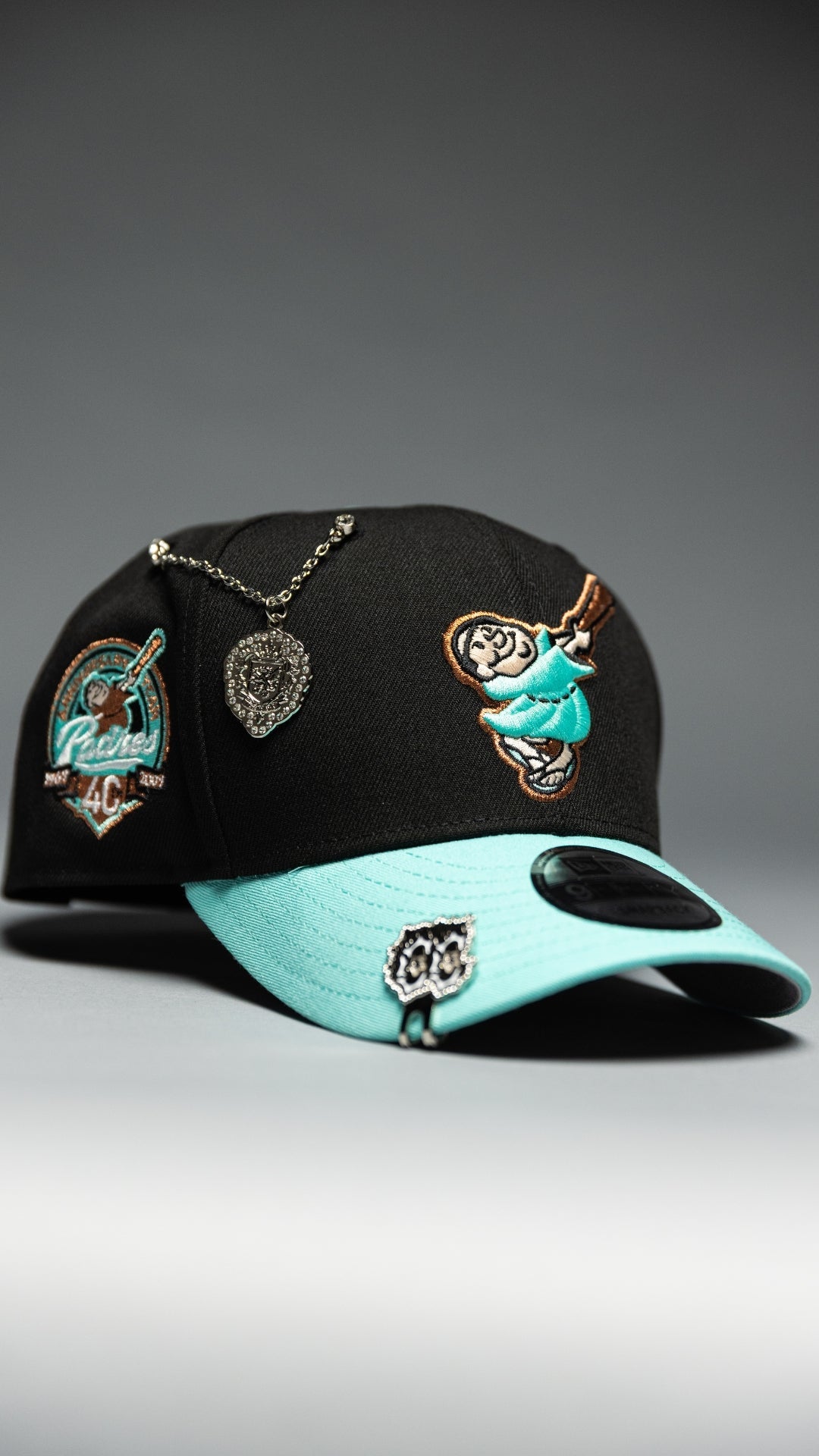 NEW ERA EXCLUSIVE 9FIFTY BLACK/TEAL SAN DIEGO PADRES SNAPBACK W/ 40TH ANNIVERSARY SIDE PATCH