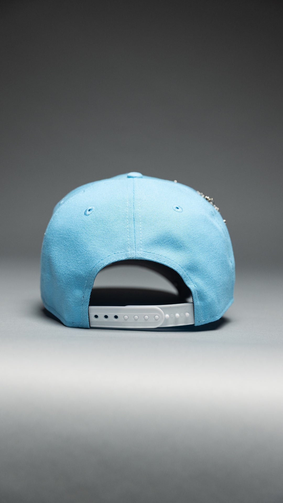 NEW ERA EXCLUSIVE 9FIFTY ICY BLUE BALTIMORE ORIOLES SNAPBACK W/ 50TH ANNIVERSARY SIDE PATCH
