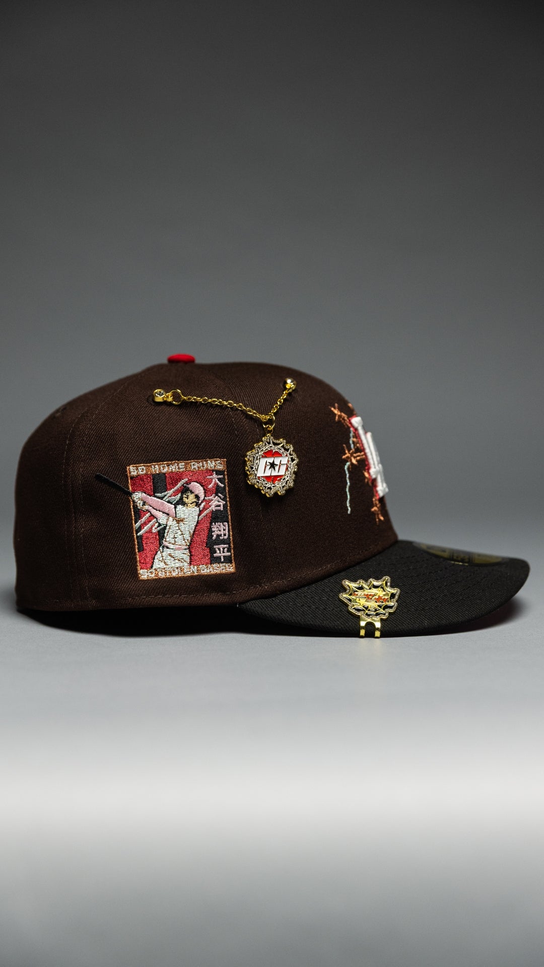 NEW ERA EXCLUSIVE 59FIFTY DARK BROWN/BLACK LOS ANGELES DODGERS W/ EMBROIDERY + SHOHEI OHTANI 50-50 CLUB SIDE PATCH