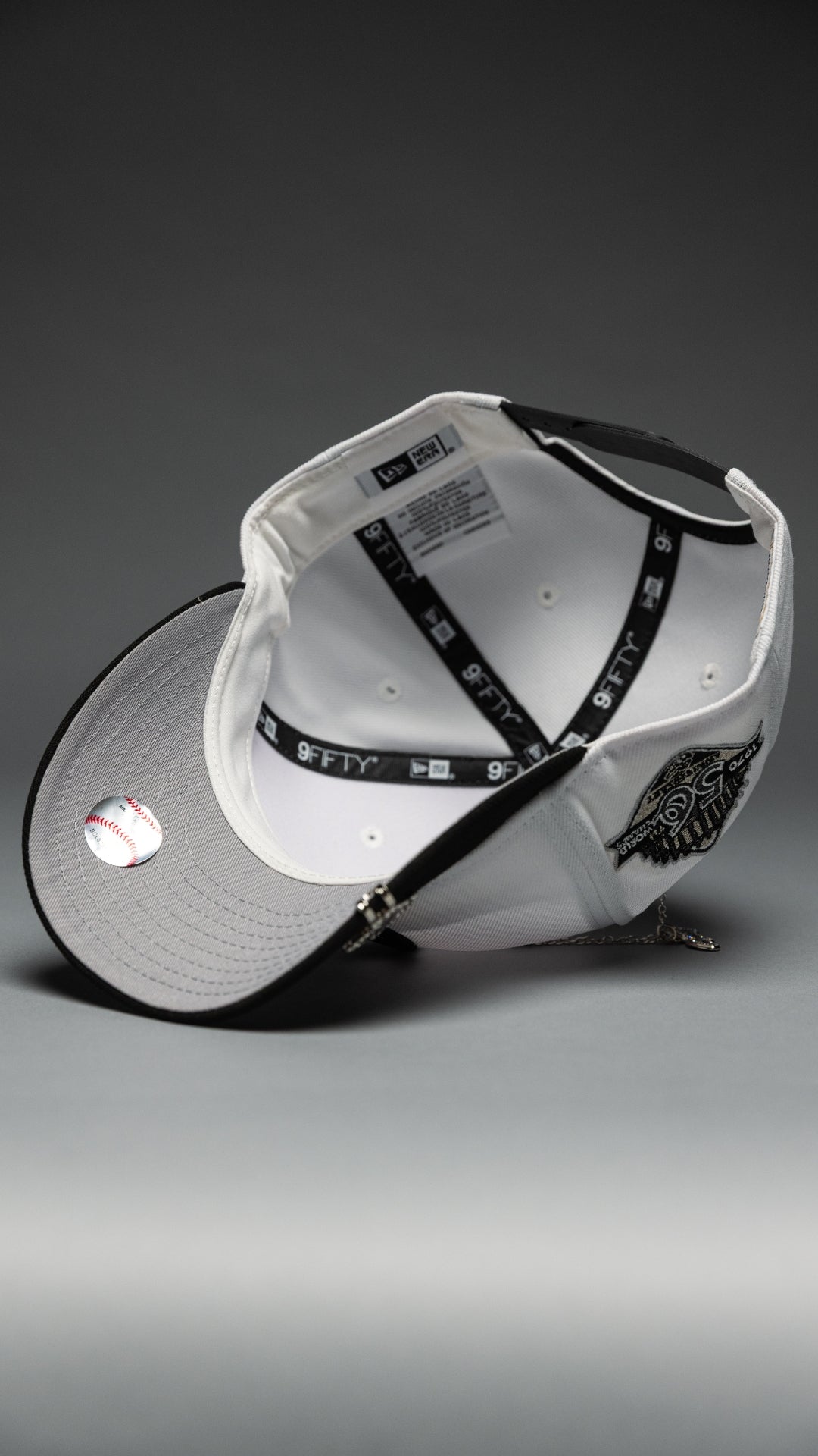 NEW ERA EXCLUSIVE 9FIFTY PEARL WHITE BALTIMORE ORIOLES SNAPBACK W/ 50TH ANNIVERSARY SIDE PATCH