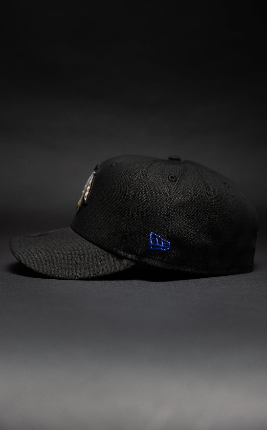 NEW ERA EXCLUSIVE 59FIFTY BLACK CHICAGO BLACKHAWKS W/ 75TH ANNIVERSARY SIDE PATCH