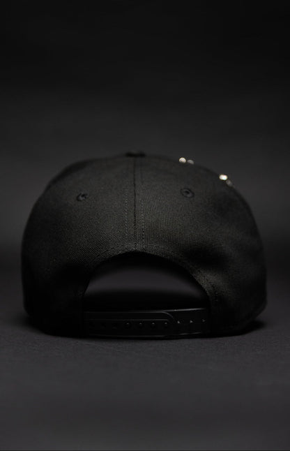 NEW ERA EXCLUSIVE 9FIFTY BLACKED OUT ATLANTA BRAVES SNAPBACK W/ PINK ROSE + 1999 WORLD SERIES SIDE PATCH