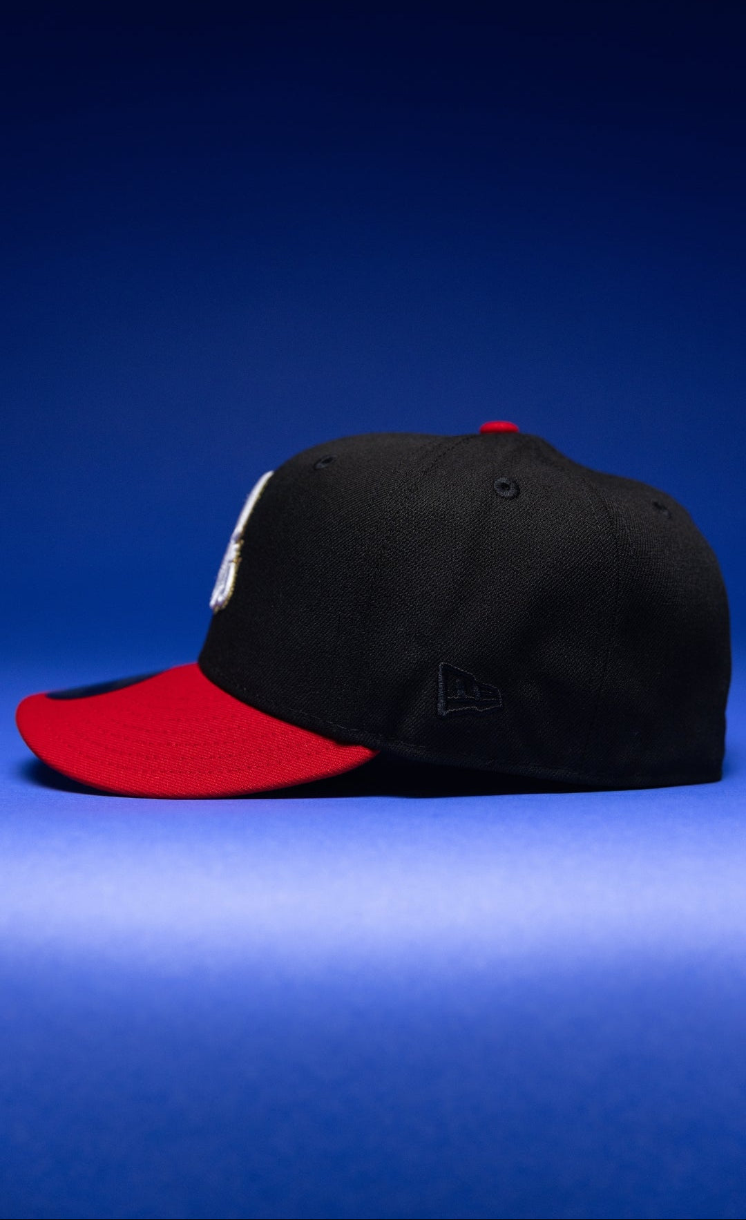 NEW ERA EXCLUSIVE 59FIFTY BLACK/RED BALTIMORE ORIOLES W/ 30TH ANNIVERSARY SIDE PATCH