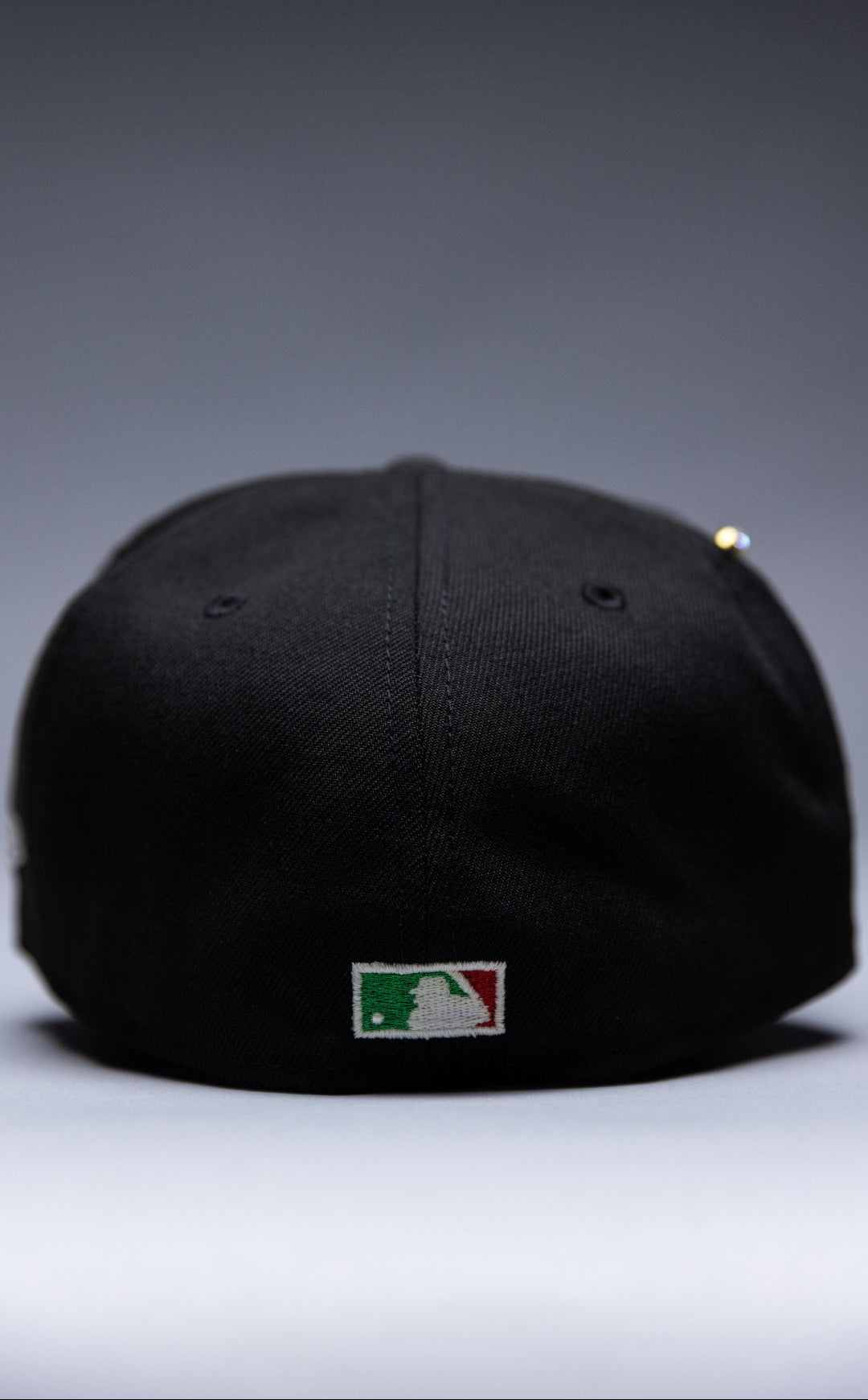 NEW ERA EXCLUSIVE 59FIFTY BLACK BOSTON RED SOX W/ WORLD SERIES SIDE PATCH