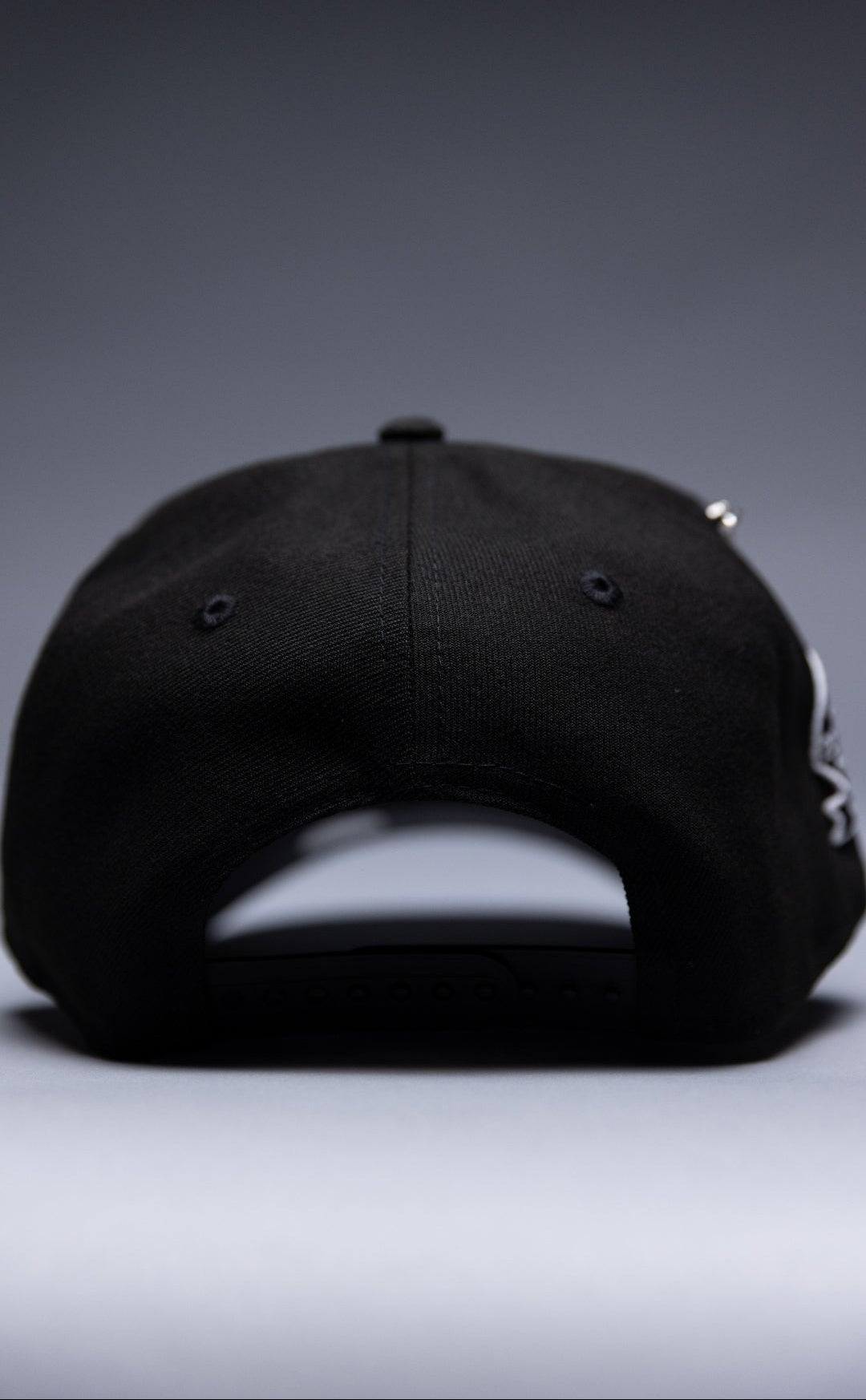 NEW ERA EXCLUSIVE 9FIFTY BLACK LOS ANGELES DODGERS SNAPBACK W/ 2024 WORLD SERIES CHAMPIONS SIDE PATCH