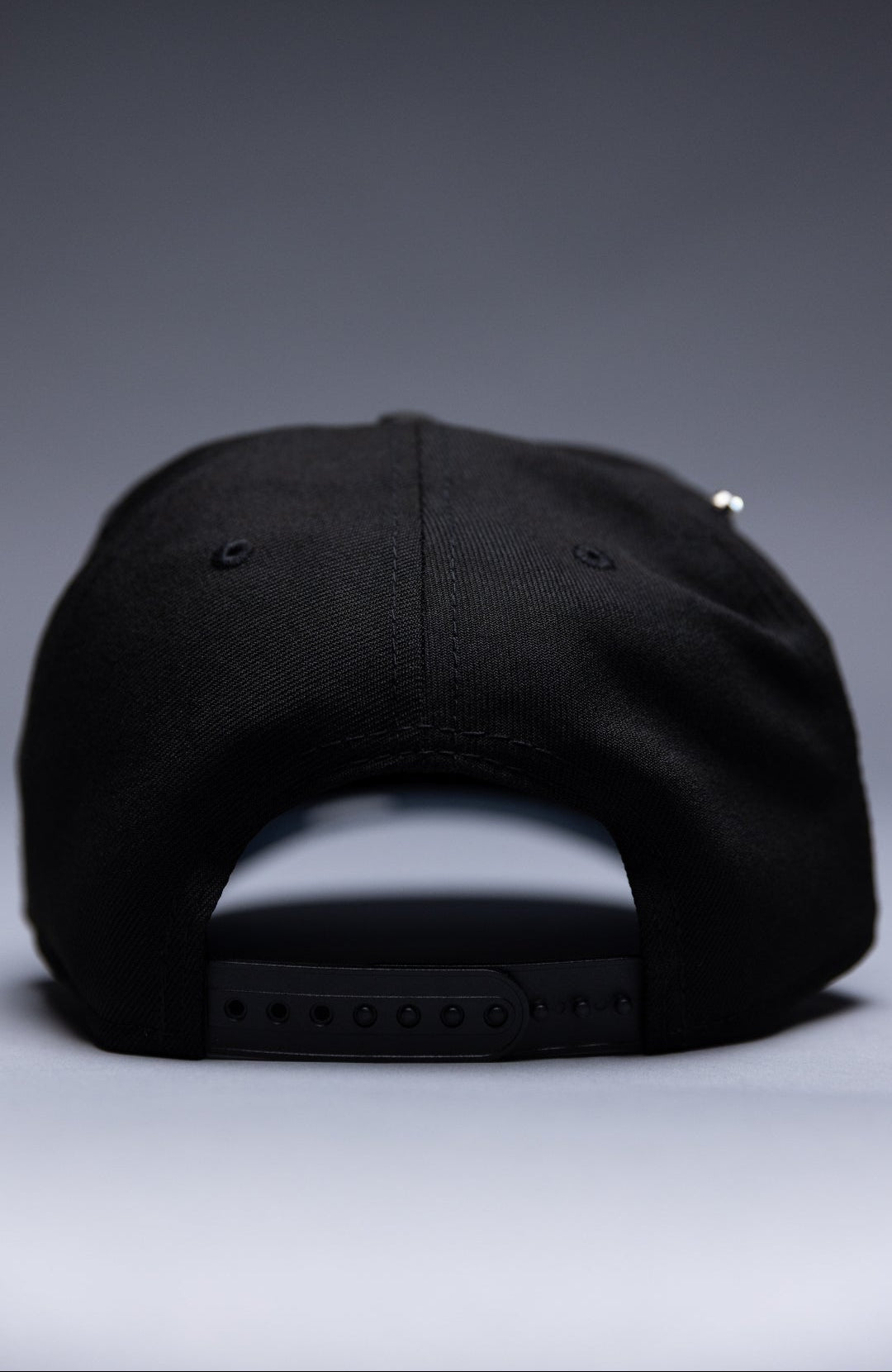 NEW ERA EXCLUSIVE 9FIFTY BLACK ST LOUIS CARDINALS SNAPBACK W/ BUSCH STADIUM SIDE PATCH