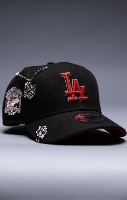 NEW ERA EXCLUSIVE 9FIFTY BLACK LOS ANGELES DODGERS SNAPBACK W/ 40TH ANNIVERSARY SIDE PATCH