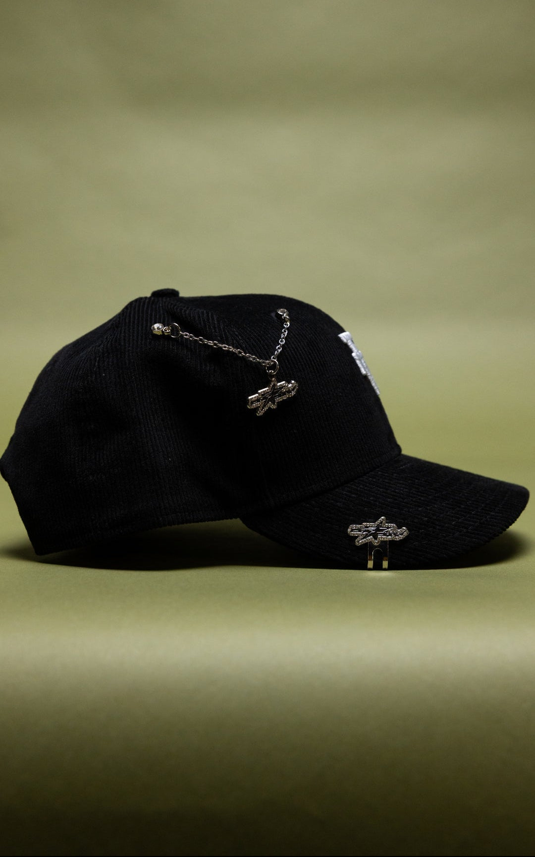 NEW ERA EXCLUSIVE 9FIFTY CORDUROY UPSIDE DOWN LOS ANGELES DODGERS SNAPBACK