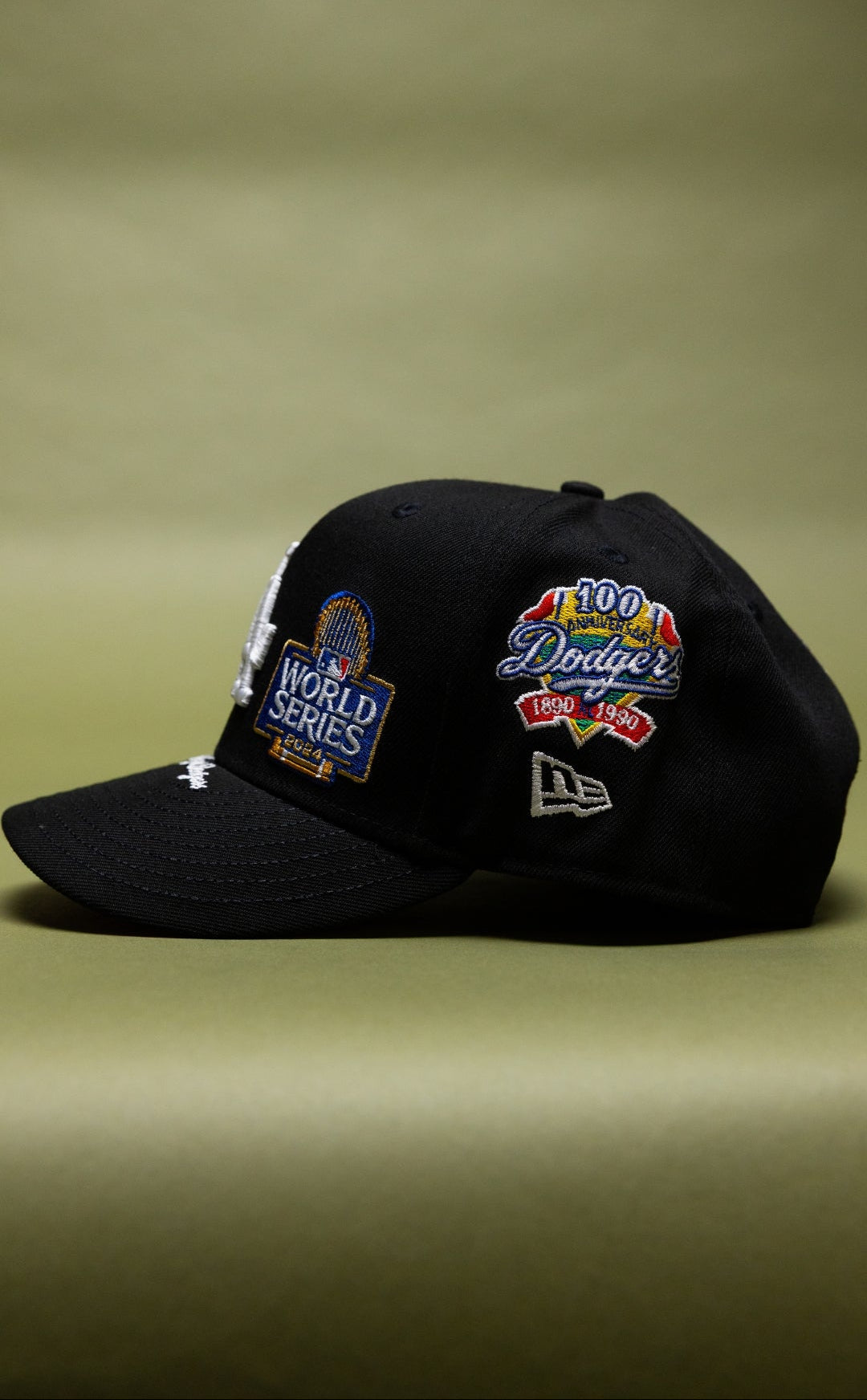 NEW ERA EXCLUSIVE 9FIFTY BLACK LOS ANGELES DODGERS SNAPBACK W/ WORLD SERIES EMBROIDERY PATCHES