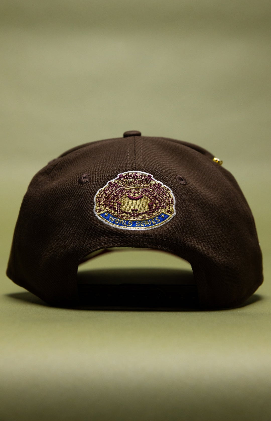 NEW ERA EXCLUSIVE 9FIFTY BROWN LOS ANGELES DODGERS SNAPBACK W/ WORLD SERIES EMBROIDERY PATCHES