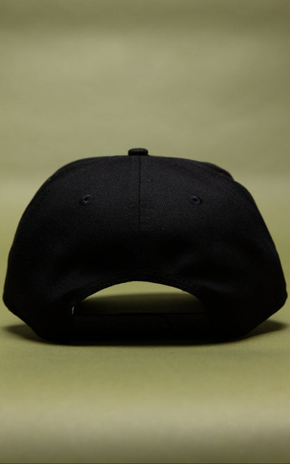 NEW ERA 9FIFTY A-FRAME BLACK ARIZONA DIAMONDBACKS SNAPBACK W/ 2001 WORLD SERIES SIDE PATCH