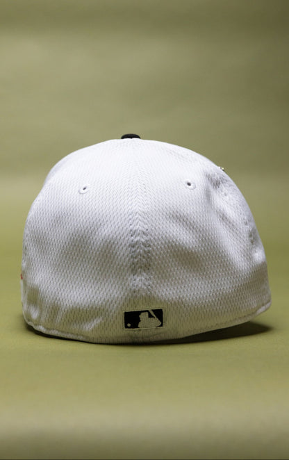 NEW ERA EXCLUSIVE 59FIFTY PEARL WHITE HOUSTON ASTROS W/ ASTRODOME SIDE PATCH