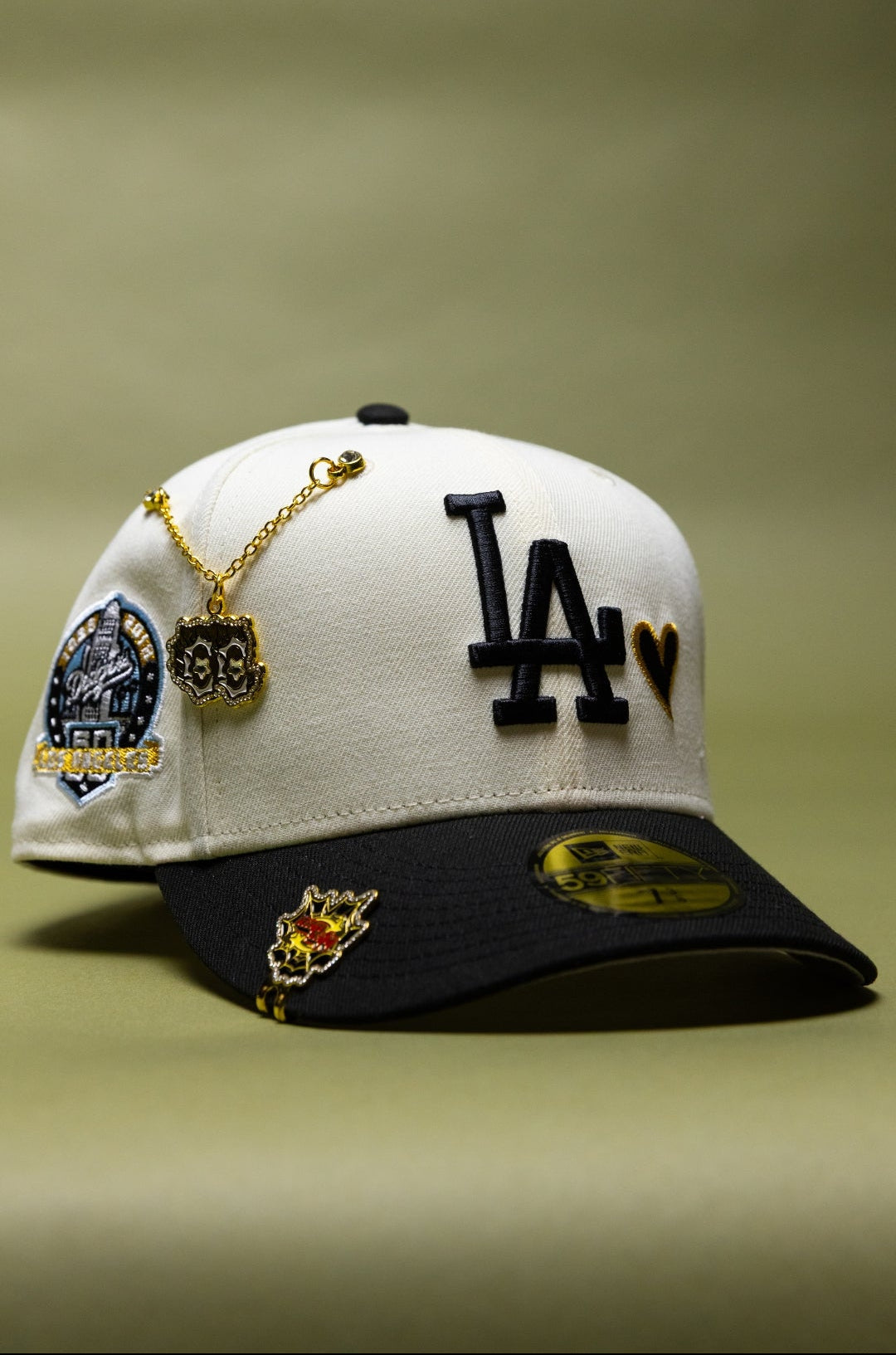 NEW ERA EXCLUSIVE 59FIFTY CHROME/BLACK LOS ANGELES DODGERS W/ HEART + 60TH ANNIVERSARY SIDE PATCH