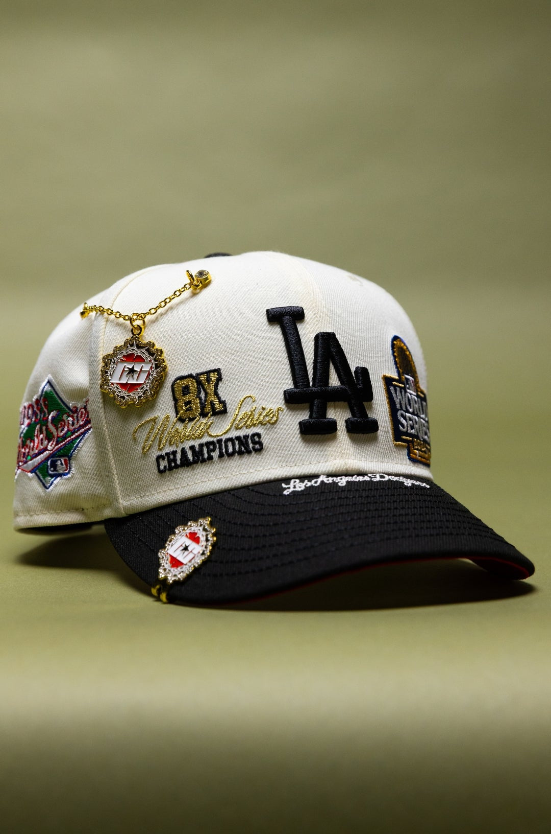 NEW ERA EXCLUSIVE 9FIFTY CHROME/BLACK LOS ANGELES DODGERS SNAPBACK W/ WORLD SERIES EMBROIDERY PATCHES