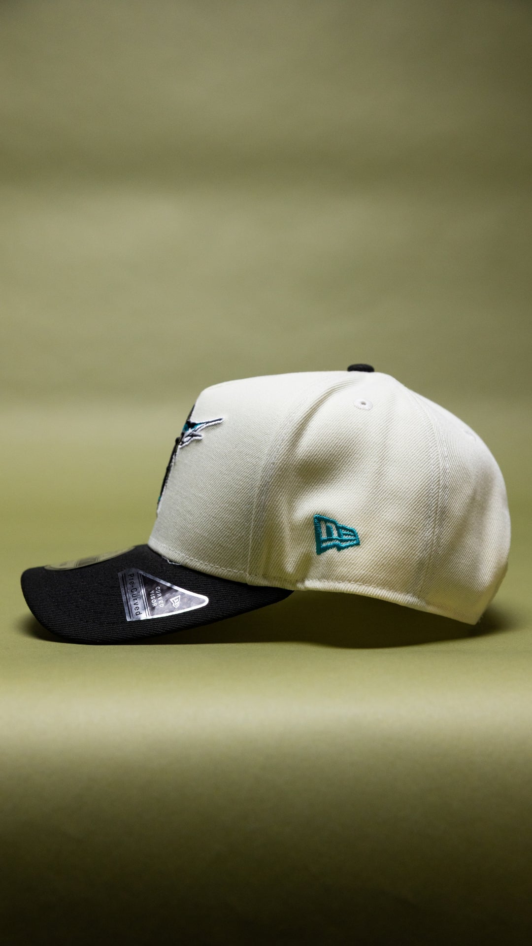 NEW ERA 9FIFTY A-FRAME CHROME/BLACK FLORIDA MARLINS W/ 10TH ANNIVERSARY SIDE PATCH