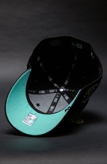 NEW ERA EXCLUSIVE 59FIFTY BLACK CHICAGO BLACKHAWKS W/ CHICAGO STADIUM SIDE PATCH