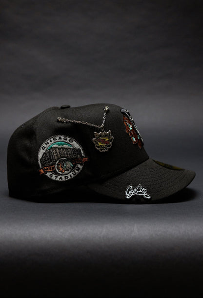 NEW ERA EXCLUSIVE 59FIFTY BLACK CHICAGO BLACKHAWKS W/ CHICAGO STADIUM SIDE PATCH